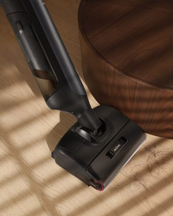 mova m10 zwart wet and dry dweilstofzuiger impressie2